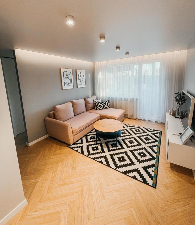 Vytautas Park Apartment With Free Parking Мариямполе Экстерьер фото